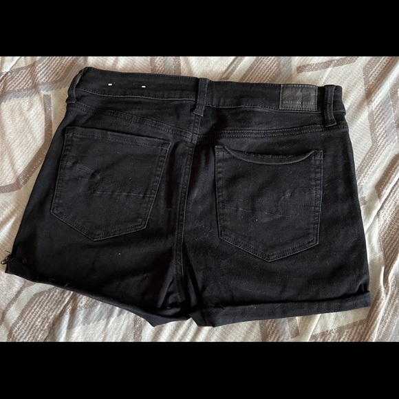 American Eagle Hi-Rise Shortie - Picture 2 of 3